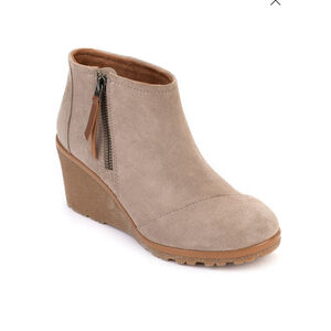 Toms wedge boots